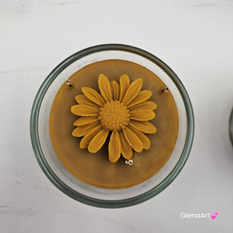 Świeca pszczela świeczka w szkle z wosku pszczelego wosk pszczeli w grubym szkle naturalna świeca z 100 % wosku pszczelego naturalny bez chemii pachnąca miodkiem i propolisem naturalna świeczka pszczela pachnąca miodem