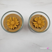 Świeca pszczela świeczka w szkle z wosku pszczelego wosk pszczeli w grubym szkle naturalna świeca z 100 % wosku pszczelego naturalny bez chemii pachnąca miodkiem i propolisem naturalna świeczka pszczela pachnąca miodem