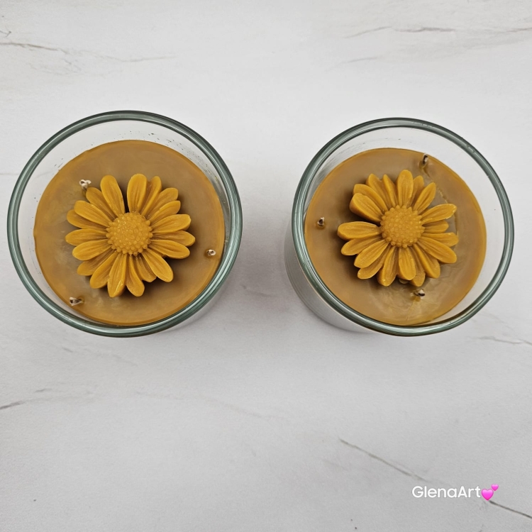 Świeca pszczela świeczka w szkle z wosku pszczelego wosk pszczeli w grubym szkle naturalna świeca z 100 % wosku pszczelego naturalny bez chemii pachnąca miodkiem i propolisem naturalna świeczka pszczela pachnąca miodem