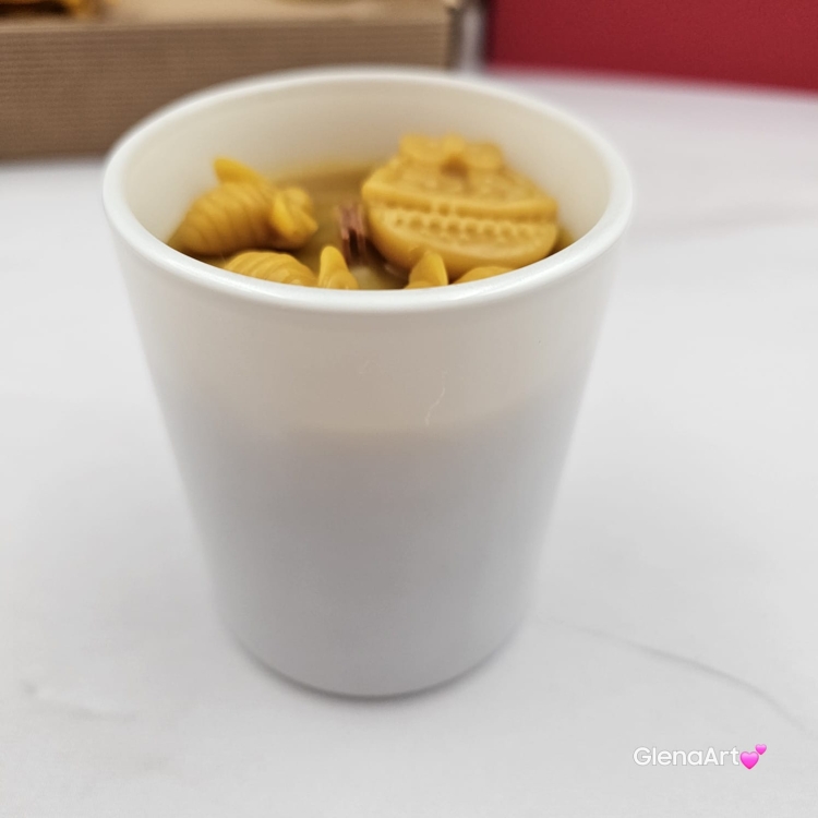 Świeca pszczela świeczka z wosku pszczelego wosk pszczeli w białym szkle naturalna świeca z 100 % wosku pszczelego naturalny bez chemii pachnąca miodkiem i propolisem naturalna świeczka pszczela 150 g wosk