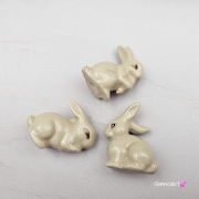 Zajączki ceramiczne 3 szt. figurki jasne kremowe zajączki wielkanocne ręcznie robione Wielkanoc figurka na stół do koszyczka zając