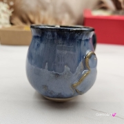 Kubek czeski beczułka z kurczakiem w kolorach przenikającej się głębi oceanu ceramiczny Glena Art beczułka kurczaczek kubek z uszkiem do kawy herbaty ulubiony kubek ceramiczny ceramika 220 ml z kurczakiem niebieskie odcienie