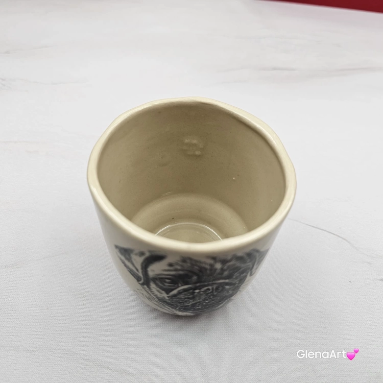 ubek czarka ceramiczna z mopsem ceramiczna Glena Art kubek bez uszka do kawy herbaty ulubiony kubek ceramiczny ceramika 200 ml piesek mops z mopsem
