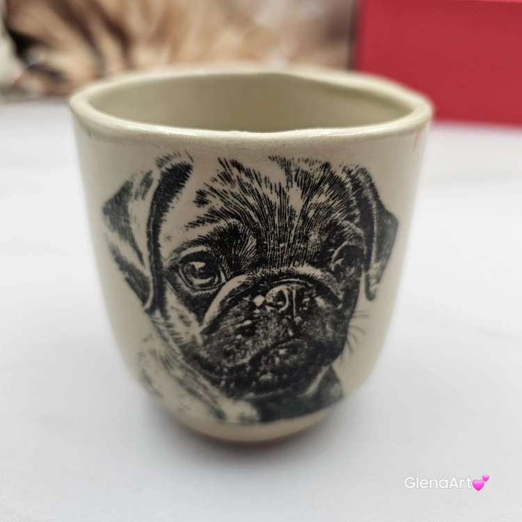 ubek czarka ceramiczna z mopsem ceramiczna Glena Art kubek bez uszka do kawy herbaty ulubiony kubek ceramiczny ceramika 200 ml piesek mops z mopsem