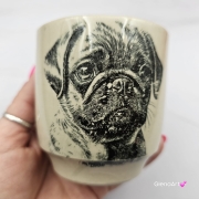 ubek czarka ceramiczna z mopsem ceramiczna Glena Art kubek bez uszka do kawy herbaty ulubiony kubek ceramiczny ceramika 200 ml piesek mops z mopsem