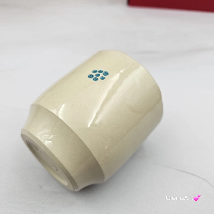 ubek czarka ceramiczna z mopsem ceramiczna Glena Art kubek bez uszka do kawy herbaty ulubiony kubek ceramiczny ceramika 200 ml piesek mops z mopsem
