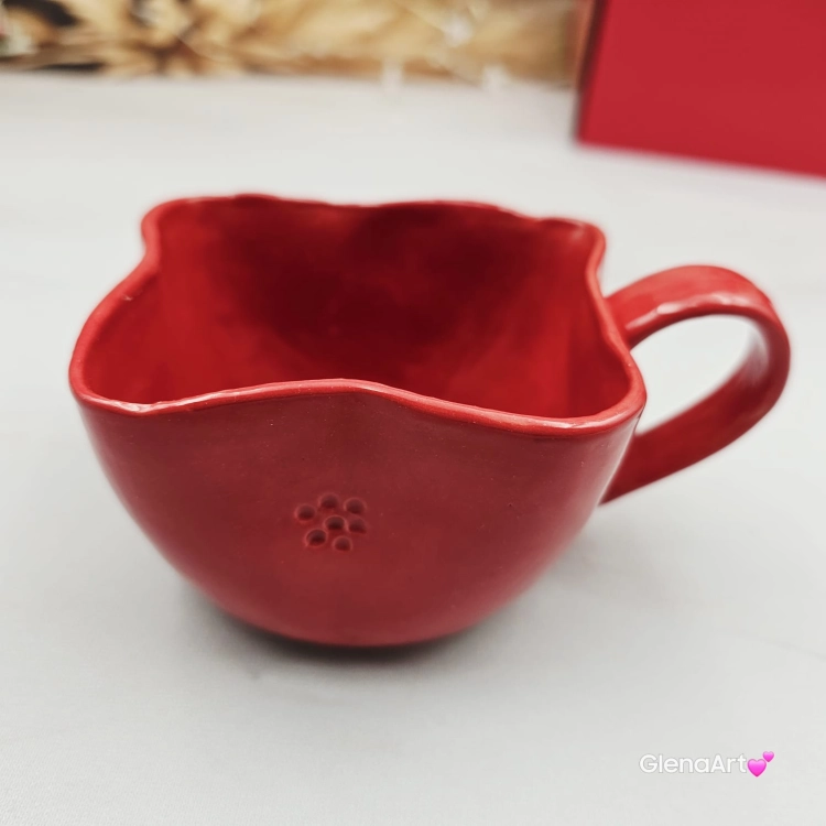 Filiżanka ceramiczna czerwona kwiatek Glena Art z uszkiem do kawy herbaty ulubiony kubek ceramiczny ceramika 250 ml w kształcie kwiatka