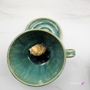 Filiżanka z SOWĄ i spodkiem ceramiczna zielono - niebieska w środku SÓWKA ręcznie toczona i malowana odcienie zieleni kubek zielony prezent dla nauczyciela piękna filiżanka w odcieniach zieleni turkusowe jeziorko z SOWĄ