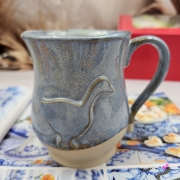 Kubek beczułka duża ceramiczny Glena Art niebieski z uszkiem i gąską do kawy herbaty ulubiony kubek ceramiczny ceramika 400 ml nakrapiane szkliwo gęś