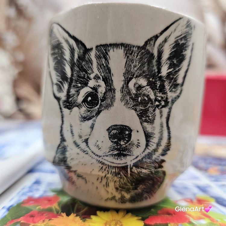 Kubek czarka ceramiczna z pieskiem Corgi ceramiczna Glena Art kubek bez uszka do kawy herbaty ulubiony kubek ceramiczny ceramika 200 ml pies Corgi corgim