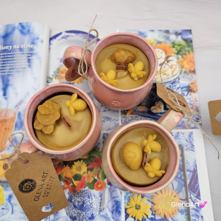 Świeca pszczela w ceramice "Złoty Spokój" świeczka z wosku pszczelego w beczułce ceramicznej naturalna świeca z 100 % wosku pszczelego ceramiczna świeca pachnąca miodkiem i propolisem naturalna świeczka pszczela 200 g wosk w pojemniku ceramicznym