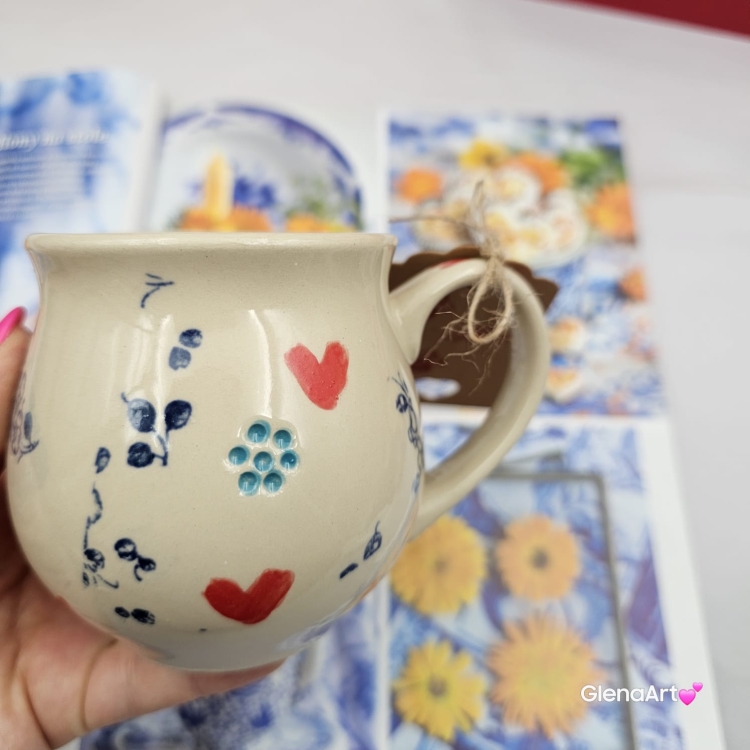 Świeca pszczela w ceramice "Złoty Spokój" świeczka z wosku pszczelego w beczułce ceramicznej naturalna świeca z 100 % wosku pszczelego ceramiczna świeca pachnąca miodkiem i propolisem naturalna świeczka pszczela 200 g wosk w ceramice w kwiatki