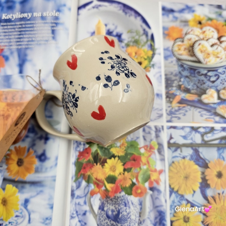 Świeca pszczela w ceramice "Złoty Spokój" świeczka z wosku pszczelego w beczułce ceramicznej naturalna świeca z 100 % wosku pszczelego ceramiczna świeca pachnąca miodkiem i propolisem naturalna świeczka pszczela 200 g wosk w ceramice w kwiatki