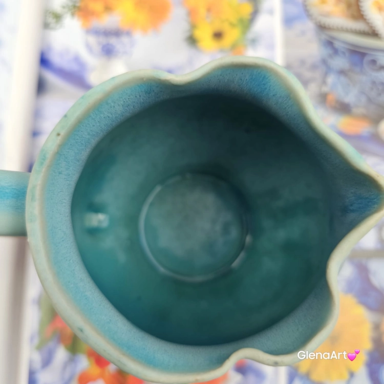 Kubek czeski beczułka w kolorze fioletowym jasnym ceramiczny Glena Art beczułka kubek z uszkiem do kawy herbaty ulubiony kubek ceramiczny ceramika 220 ml różowe/ fioletowe odcienie