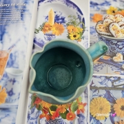 Kubek czeski beczułka w kolorze fioletowym jasnym ceramiczny Glena Art beczułka kubek z uszkiem do kawy herbaty ulubiony kubek ceramiczny ceramika 220 ml różowe/ fioletowe odcienie