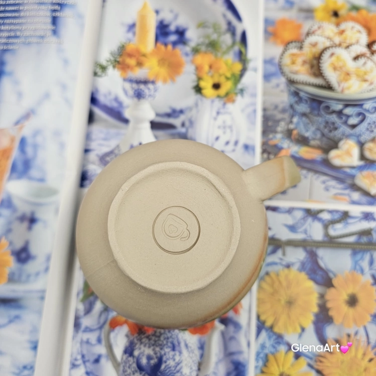 Kubek czeski beczułka w kolorze fioletowym jasnym ceramiczny Glena Art beczułka kubek z uszkiem do kawy herbaty ulubiony kubek ceramiczny ceramika 220 ml różowe/ fioletowe odcienie