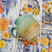 Kubek czeski beczułka w kolorze fioletowym jasnym ceramiczny Glena Art beczułka kubek z uszkiem do kawy herbaty ulubiony kubek ceramiczny ceramika 220 ml różowe/ fioletowe odcienie