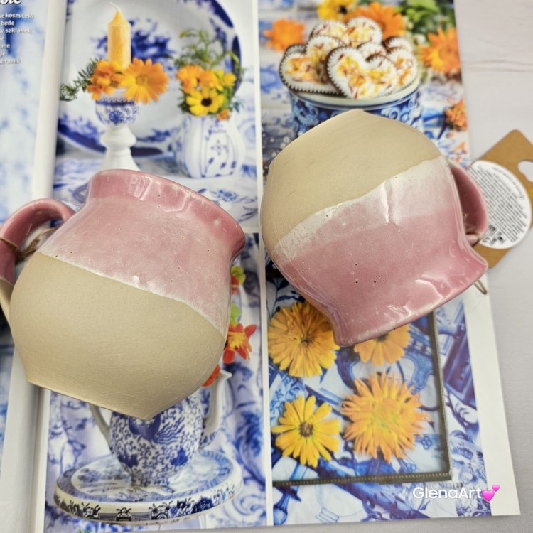 Świeca pszczela w ceramice "Złoty Spokój" świeczka z wosku pszczelego w beczułce ceramicznej naturalna świeca z 100 % wosku pszczelego ceramiczna świeca pachnąca miodkiem i propolisem naturalna świeczka pszczela 200 g wosk w pojemniku ceramicznym