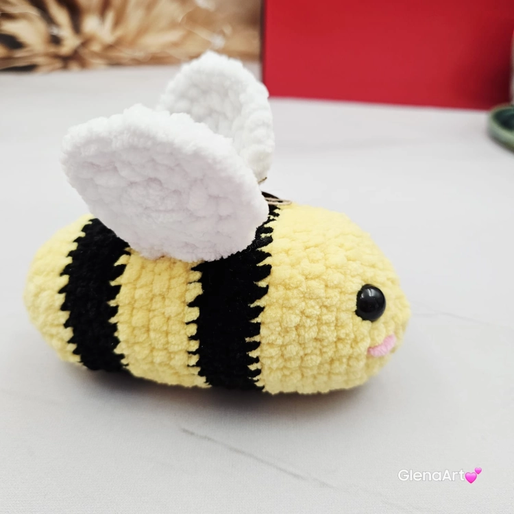 PSZCZOŁA na szydełku pszczółka żółta na szydełku rękodzieło na szydełku polskie pszczoła urocza na szydełku szydełkowa