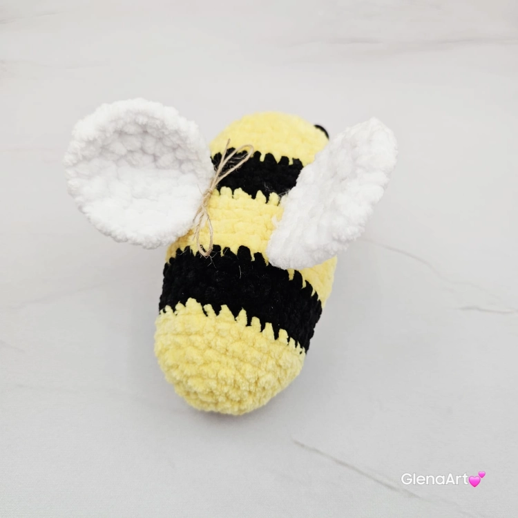 PSZCZOŁA na szydełku pszczółka żółta na szydełku rękodzieło na szydełku polskie pszczoła urocza na szydełku szydełkowa