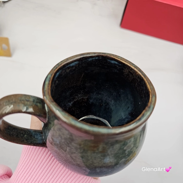 Kubek czeski beczułka w kolorach przenikającej się głębi oceanu ceramiczny Glena Art beczułka kubek z uszkiem do kawy herbaty ulubiony kubek ceramiczny ceramika 220 ml niebieskie odcienie magic