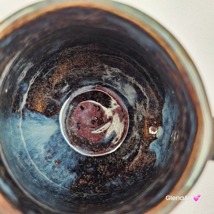 Kubek czeski beczułka w kolorach przenikającej się głębi oceanu ceramiczny Glena Art beczułka kubek z uszkiem do kawy herbaty ulubiony kubek ceramiczny ceramika 220 ml niebieskie odcienie magic