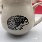Kubek czeski z jeżem beczułka ceramiczny Glena Art kubek z uszkiem do kawy herbaty ulubiony kubek ceramiczny ceramika 220 ml z jeżykiem z jednej strony