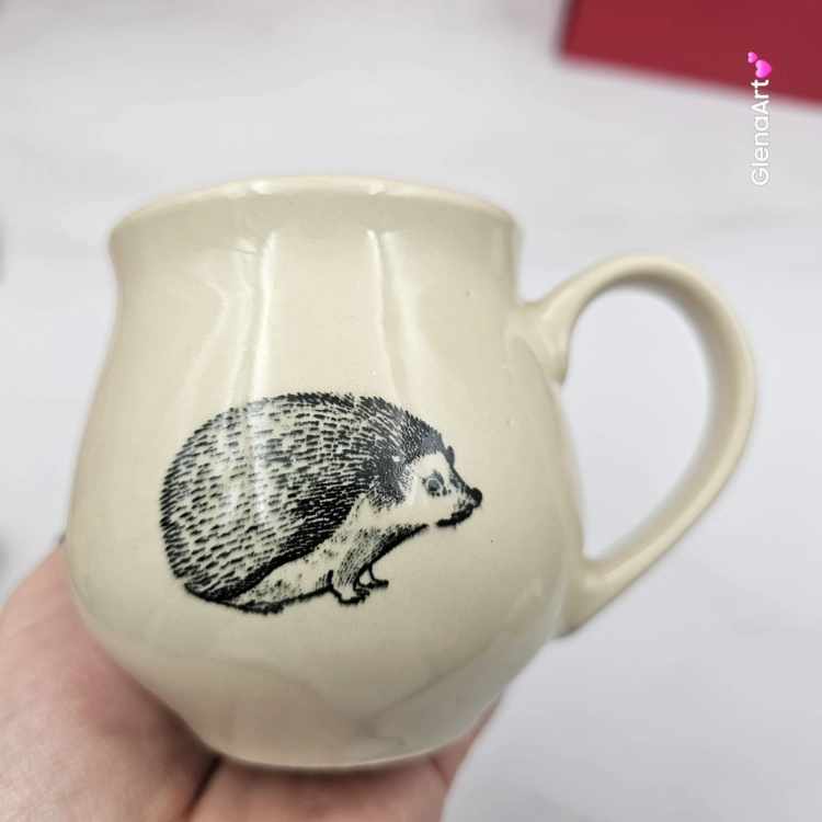 Kubek czeski z jeżem beczułka ceramiczny Glena Art kubek z uszkiem do kawy herbaty ulubiony kubek ceramiczny ceramika 220 ml z jeżykiem z jednej strony