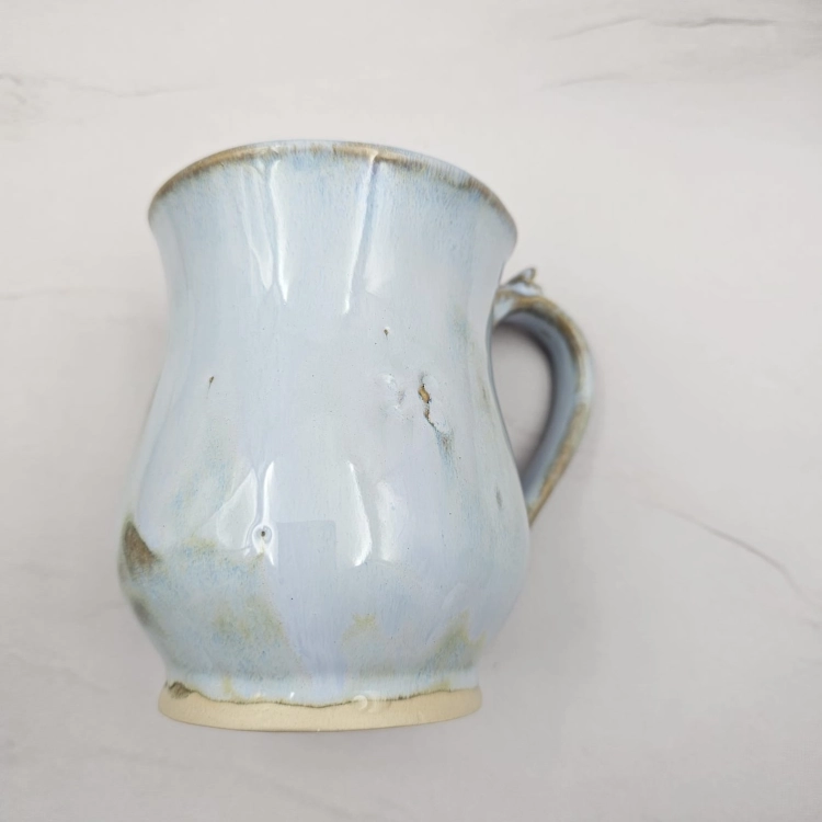 Kubek beczułka MAX duży ceramiczny Glena Art jasno niebieski z uszkiem i z pszczółką na uchu do kawy herbaty ulubiony kubek duży ceramiczny ceramika 400 ml błękitny