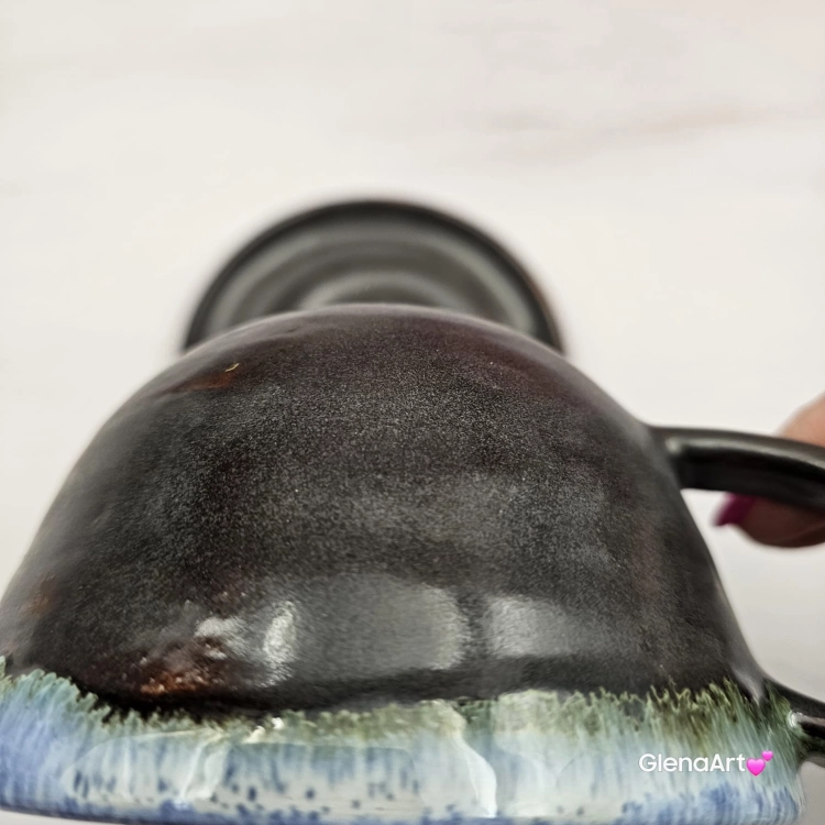 Filiżanka WIEWÓRKA ceramiczna ze spodkiem WIEWIÓRKĄ w środku ręcznie toczona i malowana ze spodkiem Ruda wiewiórka leśne zwierzę kubek z wiewiórką ciemny brąz i niebieski