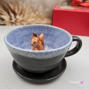 Filiżanka WIEWÓRKA ceramiczna ze spodkiem WIEWIÓRKĄ w środku ręcznie toczona i malowana ze spodkiem Ruda wiewiórka leśne zwierzę kubek z wiewiórką ciemny brąz i niebieski