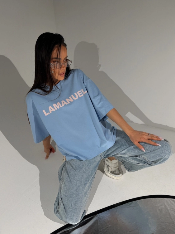 Tshirt bluzka błękitna BLANK baby blue LA MANUEL 100 % bawełna biały napis ONE SIZE bluzka z krótkim rękawem i logo czarna bluzka