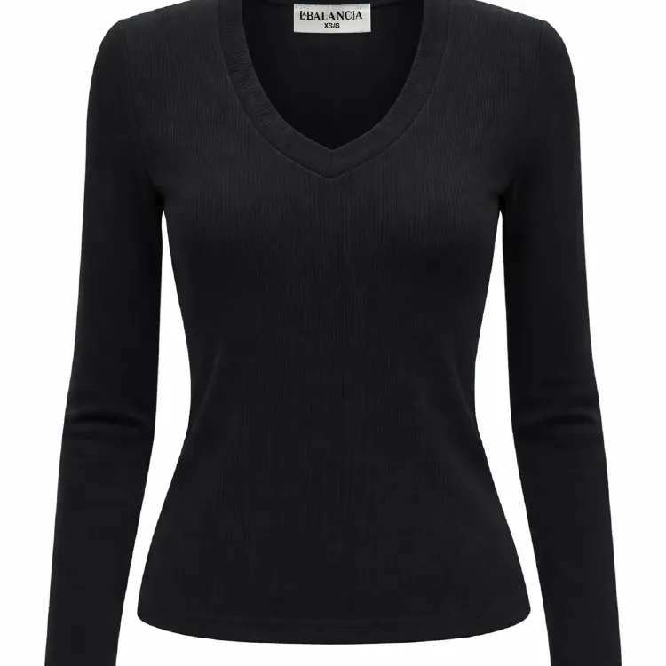 Bluzka ZURI - Czarna La Balancia z długim rękawem w prążek XS/S i M/L elegancka bluzka z dekoltem V piękna czarna