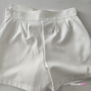 Spodenki model - PERLA ECRU La Balancia roz. M/L z guzikami i kieszonkami ecru spodenki materiałowe eleganckie Labalancia