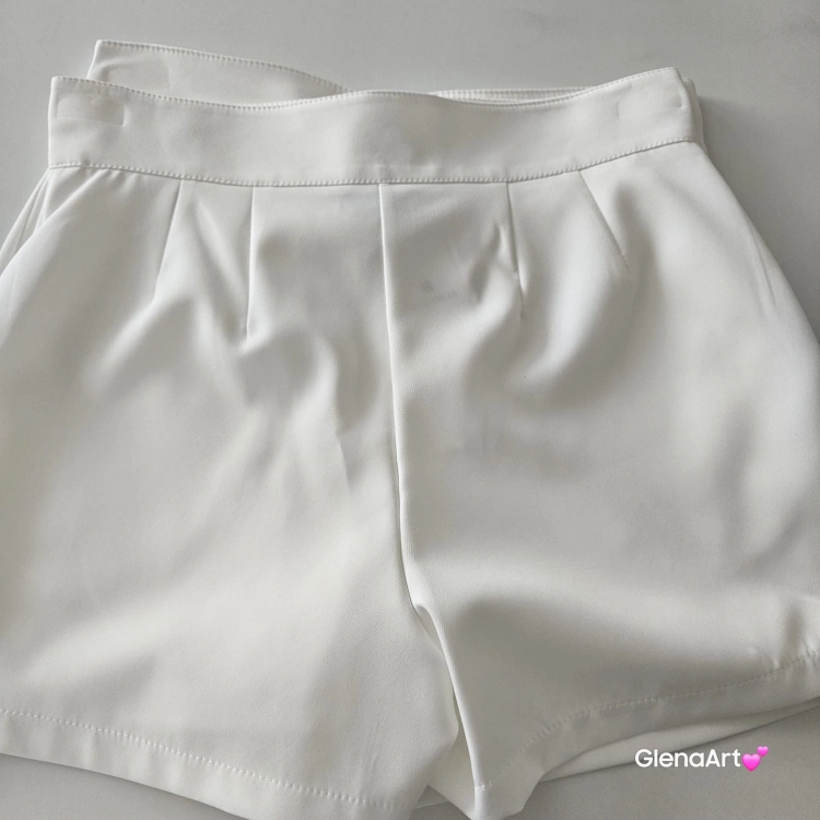 Spodenki model - PERLA ECRU La Balancia roz. M/L z guzikami i kieszonkami ecru spodenki materiałowe eleganckie Labalancia