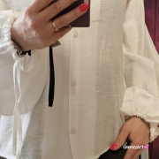 Bluzka BOHO – ecru XS koszulowa elegancka bluzka z bufkami i troczkami