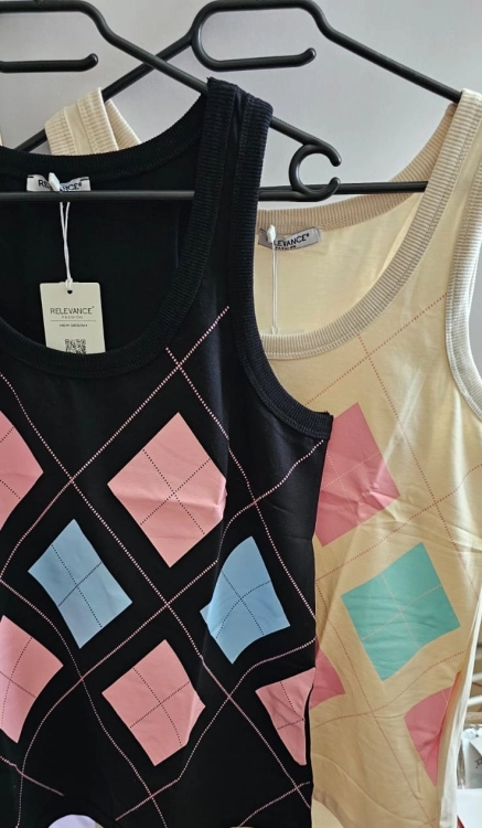 Czarny luźny top w romby letnia bluzka bez rękawów top czarny i róż Uni s/m/l