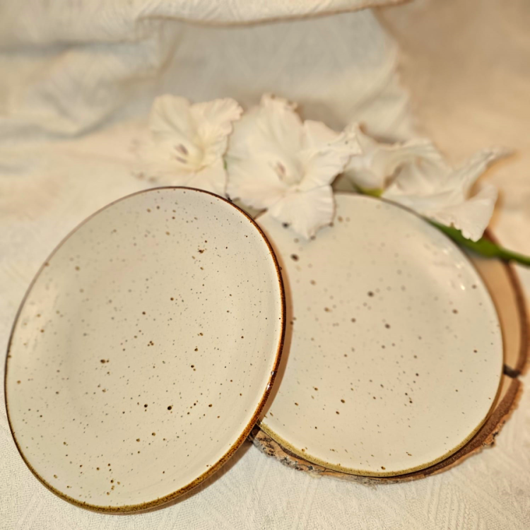 Talerz ceramiczny deserowy / śniadaniowy Still Rustic Krem Kera nakrapiany