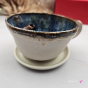 Filiżanka jasno-brązowy jasny gniady koń ze spodkiem ceramiczna z KONIEM w środku ręcznie toczona i malowana odcienie beżu, niebieskiego przenikające się kubek koń prezent dla koniarza piękna filiżanka w przenikających się szkliwach koń jasny brąz