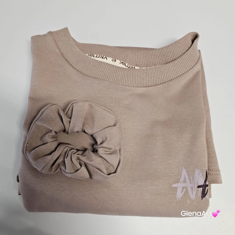 T-shirt bluzka MILUNA – AMOR gruba bawełna kolor mokka / fango z frotką napisy na bluzce kolor Fango rozmiar Uni ponadczasowy look