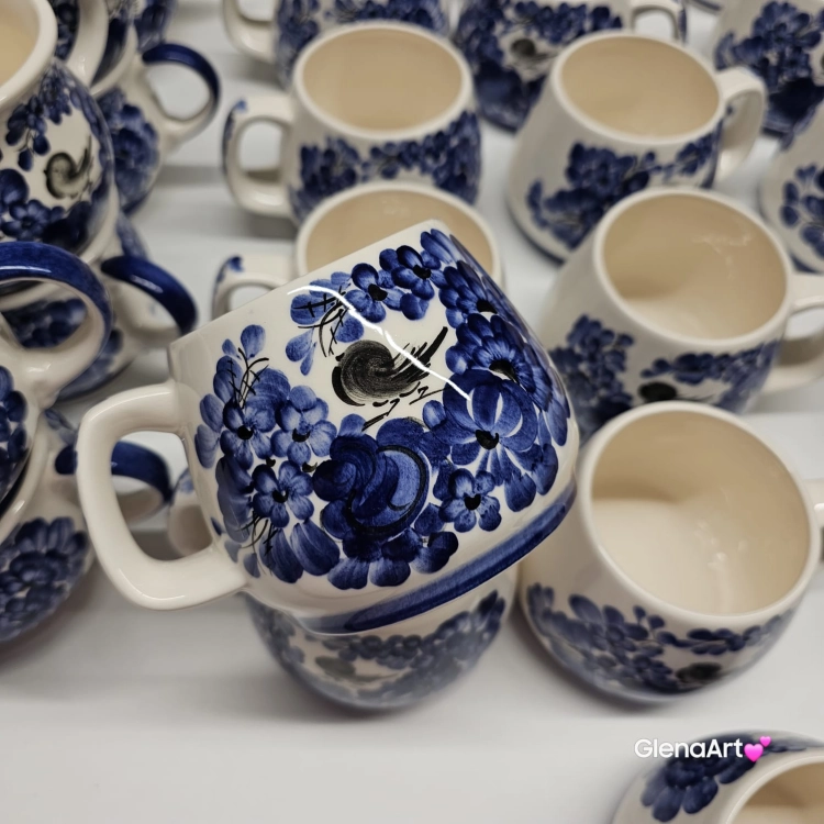 Kubek ceramiczny niebieski Mariusz kobaltowy Fajans Włocławek 330 ml z ptaszkiem malowany ręcznie kubek z motywem kwiatowym niebieskim kubek w kwiaty