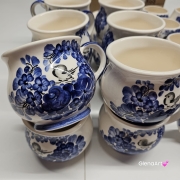 Kubek ceramiczny beczułka kobaltowy z ptaszkiem i kwiatki Nikola Fajans Włocławek 250 ml malowany ręcznie kubek z motywem kwiatowym kobaltowym i ptaszkiem czarnym kubek w kwiatki i ptaszek