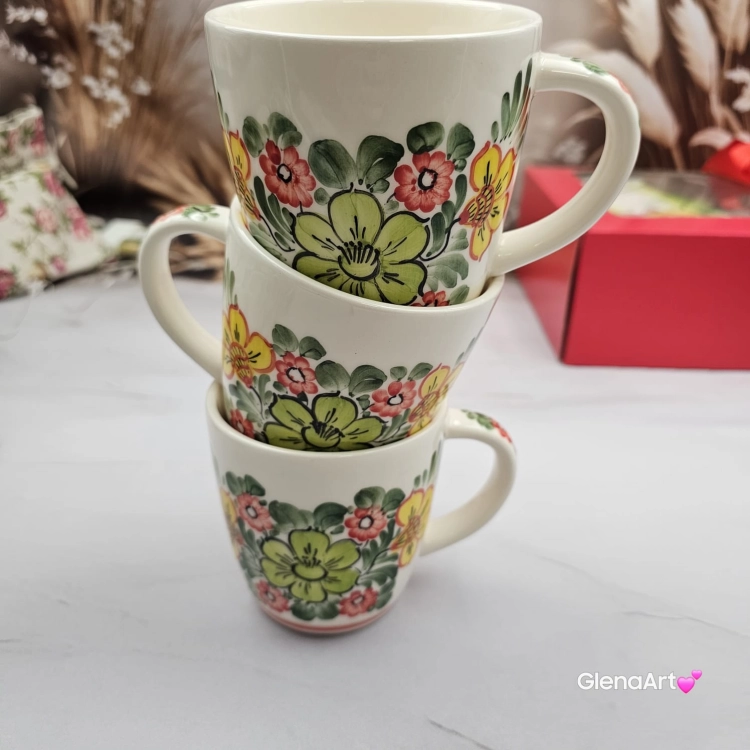 Kubek ceramiczny 330 ml Julia motyw kwiatowy Fajans Włocławek malowany ręcznie kubek z motywem kwiatowym wiosna