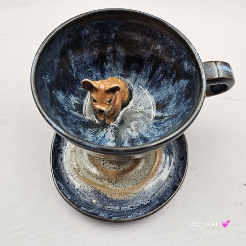 Filiżanka niebieska BULDOG brązowy / karmelowy z pieskiem BULDOŻKIEM ceramiczna ze spodkiem i zwierzakiem w środku ręcznie toczona i malowana elegancka filiżanka z pięknym szkliwem BULDOŻEK FRANCUSKI czarny kubek z pieskiem buldożkiem