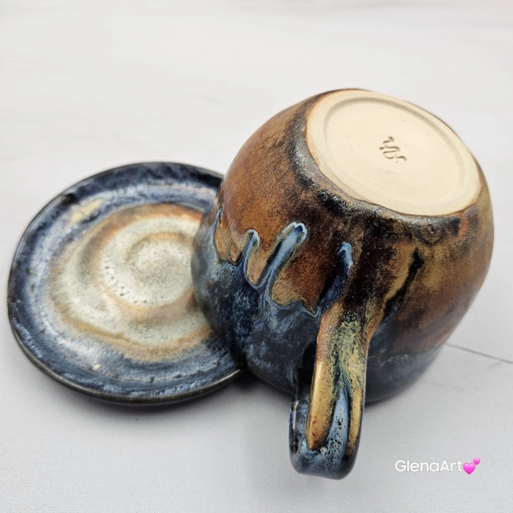 Filiżanka niebieska BULDOG brązowy / karmelowy z pieskiem BULDOŻKIEM ceramiczna ze spodkiem i zwierzakiem w środku ręcznie toczona i malowana elegancka filiżanka z pięknym szkliwem BULDOŻEK FRANCUSKI czarny kubek z pieskiem buldożkiem