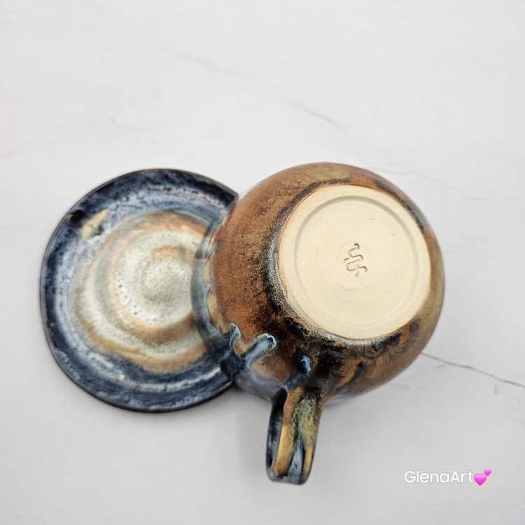 Filiżanka niebieska BULDOG brązowy / karmelowy z pieskiem BULDOŻKIEM ceramiczna ze spodkiem i zwierzakiem w środku ręcznie toczona i malowana elegancka filiżanka z pięknym szkliwem BULDOŻEK FRANCUSKI czarny kubek z pieskiem buldożkiem