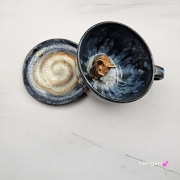 Filiżanka niebieska BULDOG brązowy / karmelowy z pieskiem BULDOŻKIEM ceramiczna ze spodkiem i zwierzakiem w środku ręcznie toczona i malowana elegancka filiżanka z pięknym szkliwem BULDOŻEK FRANCUSKI czarny kubek z pieskiem buldożkiem
