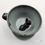 Filiżanka granatowo - seledynowa BULDOG czarny z pieskiem BULDOŻKIEM ceramiczna ze spodkiem i zwierzakiem w środku ręcznie toczona i malowana elegancka filiżanka z pięknym szkliwem BULDOŻEK FRANCUSKI czarny kubek z pieskiem buldożkiem