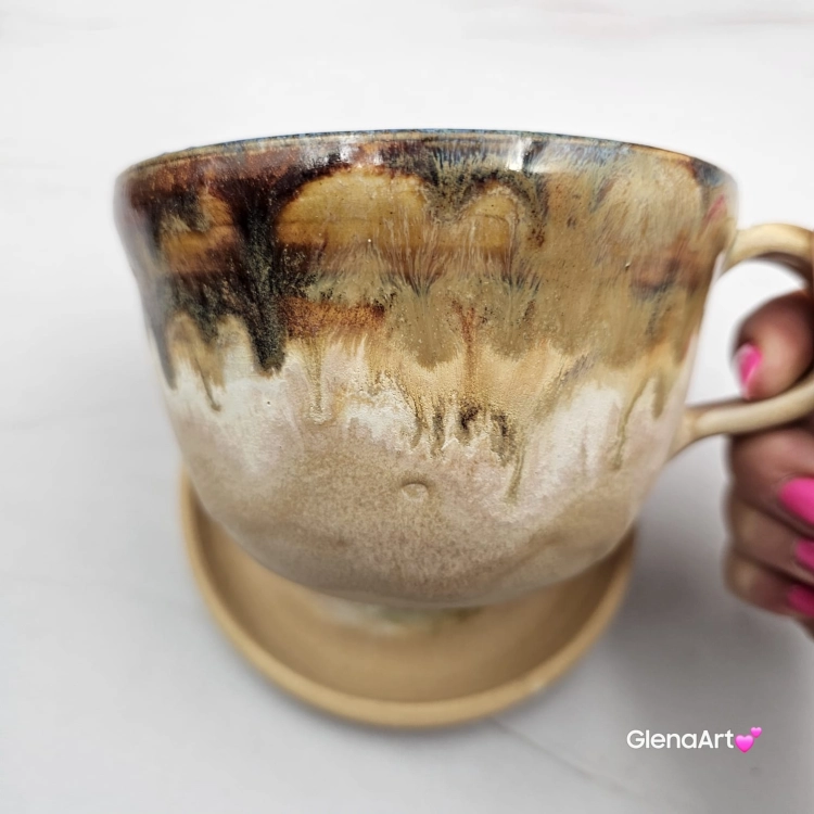 Filiżanka niebiesko - karmelowa BULDOG czarny z pieskiem BULDOŻKIEM ceramiczna ze spodkiem i zwierzakiem w środku ręcznie toczona i malowana elegancka filiżanka z pięknym szkliwem BULDOŻEK FRANCUSKI czarny kubek z pieskiem buldożkiem