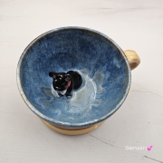 Filiżanka niebiesko - karmelowa BULDOG czarny z pieskiem BULDOŻKIEM ceramiczna ze spodkiem i zwierzakiem w środku ręcznie toczona i malowana elegancka filiżanka z pięknym szkliwem BULDOŻEK FRANCUSKI czarny kubek z pieskiem buldożkiem